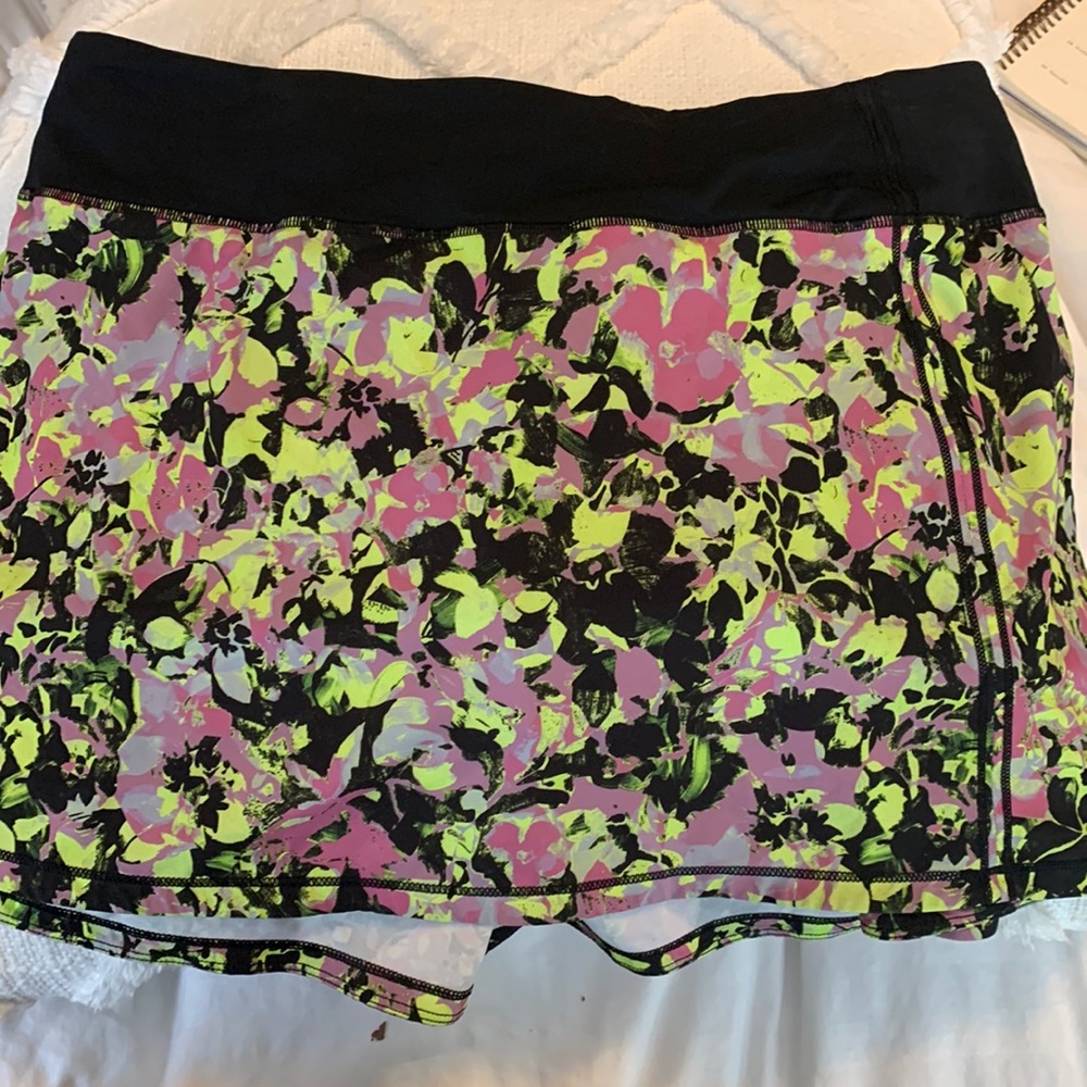 Size 10 lulu lemon pace rival. Limited edition!